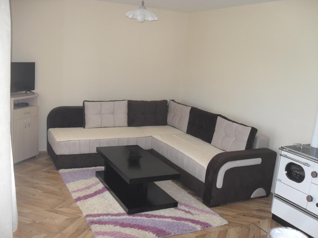 Guest House Baranin Pitomine Zabljak  Exterior photo