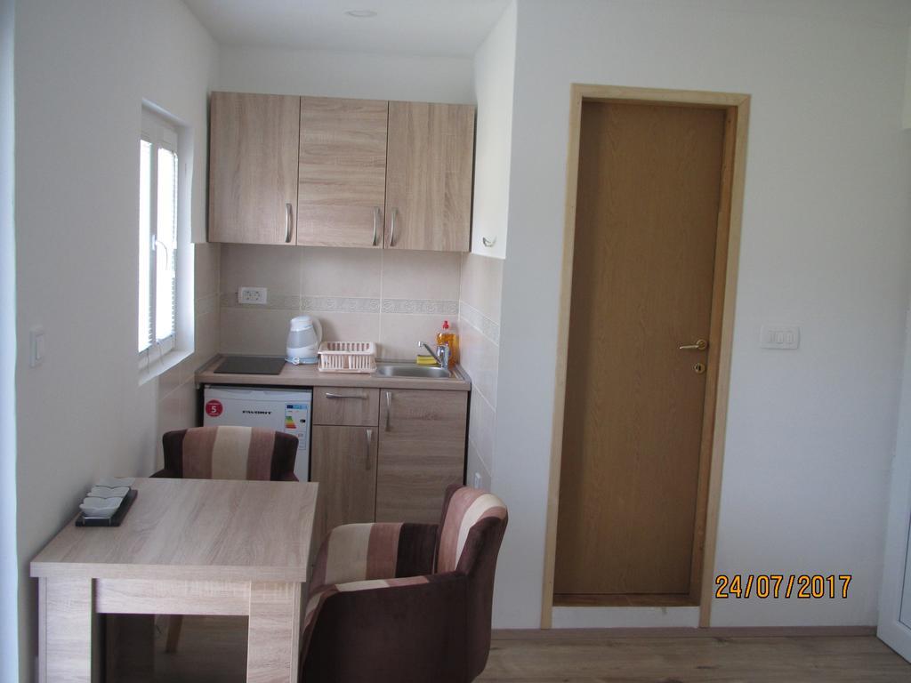 Guest House Baranin Pitomine Zabljak  Exterior photo